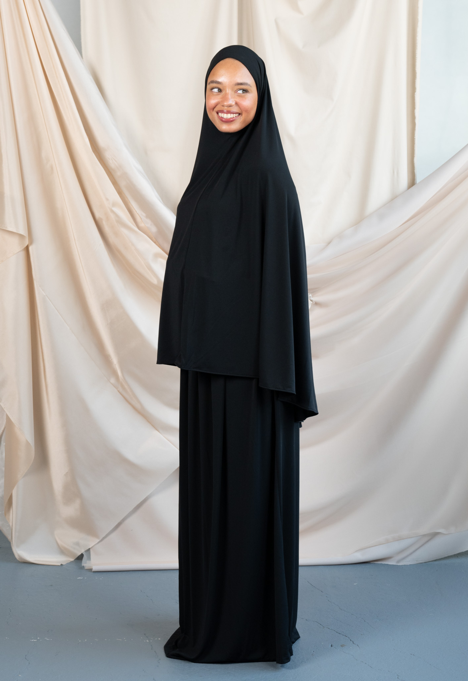 Khimaar Ensemble | Jet Black